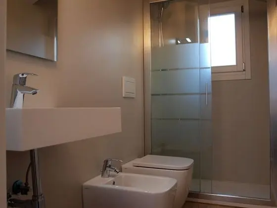 Business Büyük Yataklı Tek Kişilik Oda