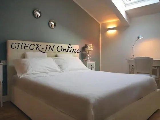 City Tek Büyük Yataklı Oda