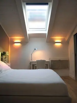 City Tek Büyük Yataklı Oda