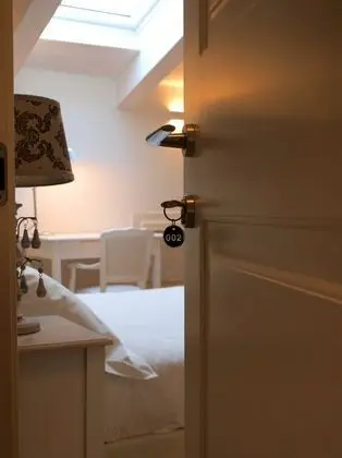 City Tek Büyük Yataklı Oda