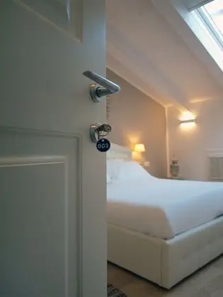 City Tek Büyük Yataklı Oda