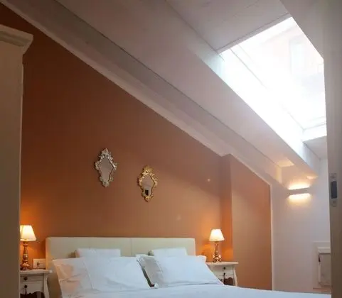 City Tek Büyük Yataklı Oda