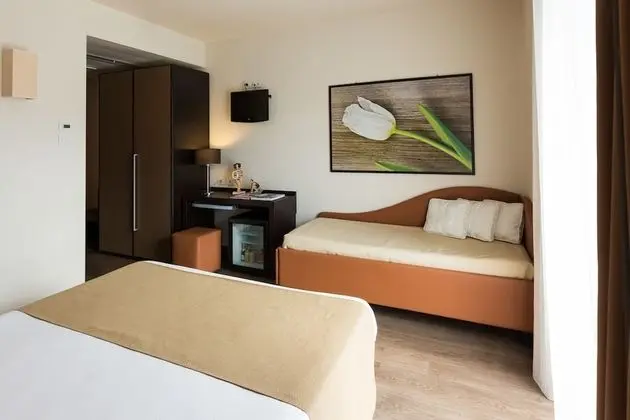 Comfort Üç Kişilik Oda, Balkon, Göl Manzaralı