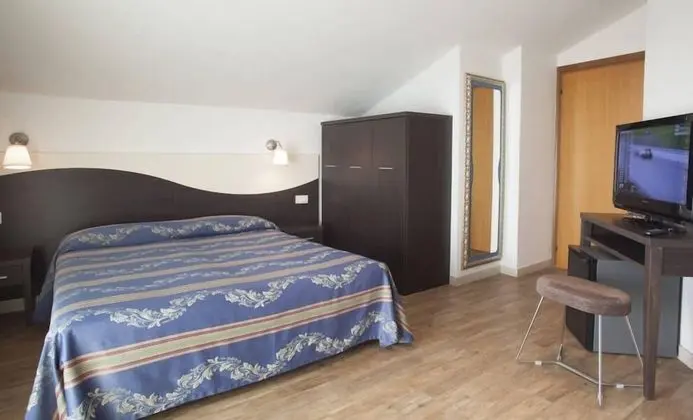 Tek Büyük veya İki Ayrı Yataklı Oda