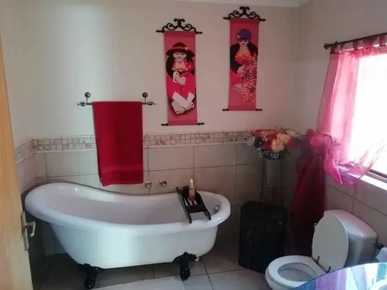 Tek Büyük Yataklı Oda, Ortak Banyo