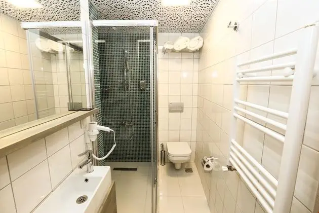 Standart-Aile Odasi