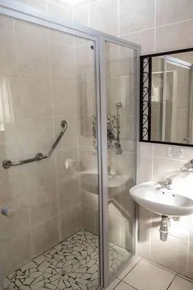 Tek Büyük veya İki Ayrı Yataklı Oda, Engellilere Uygun