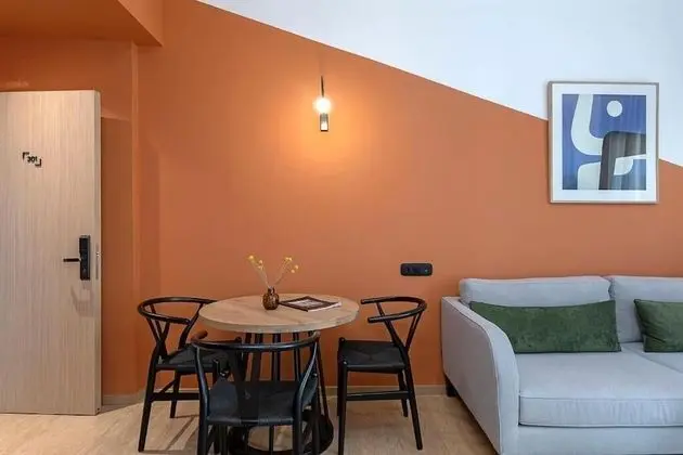 King Studio with Sofa Bed