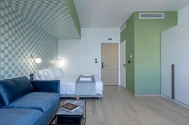 Queen Studio with view of the Acropolis