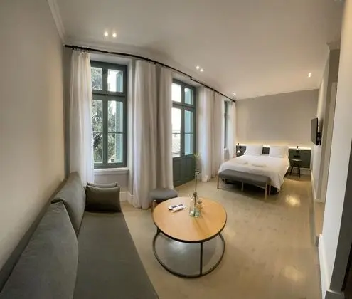 Superior Tek Büyük Yataklı Oda, Balkon, Şehir Manzaralı