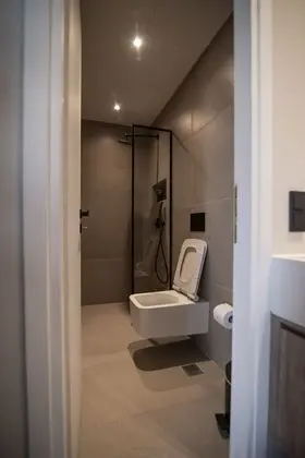 Superior Tek Büyük Yataklı Oda, Balkon, Şehir Manzaralı