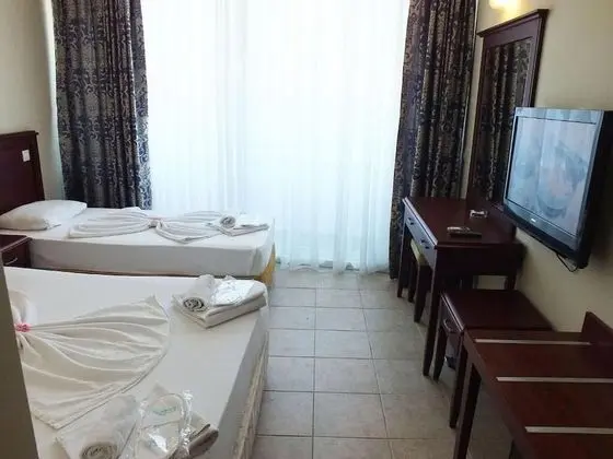 Basic Üç Kişilik Oda