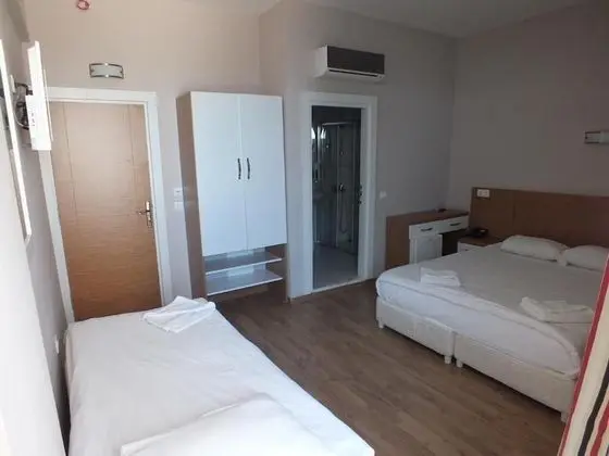 Basic Üç Kişilik Oda