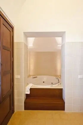 Luxury Süit (with Jacuzzi)