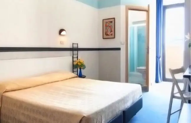 Üç Kişilik Oda