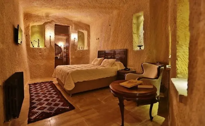 Cave Suite Room