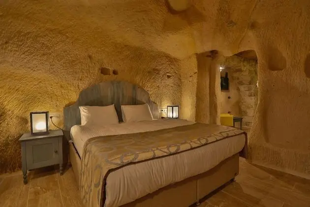 Cave Suite Room