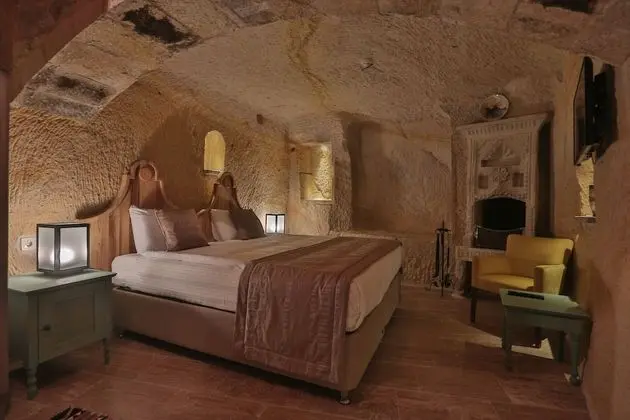 Cave Suite Room