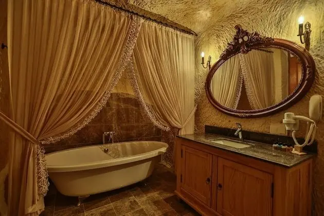 Cave Suite Room