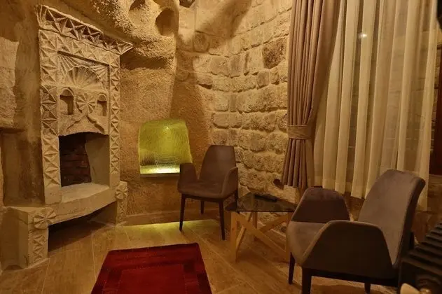 Exclusive Cave Suite