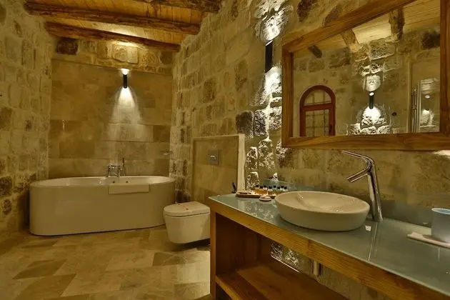 Exclusive Cave Suite