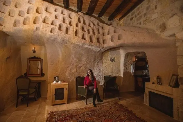 Presidential Cave Suite