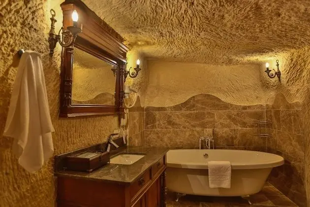 Presidential Cave Suite