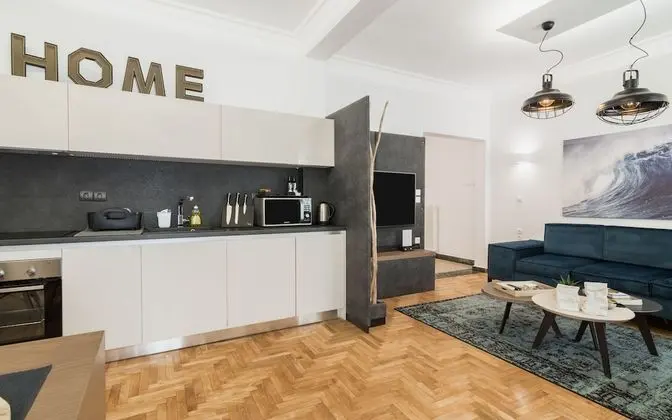 Executive Apart Daire, 1 Büyük (Queen) Boy Yatak ve Çekyat, Balkon