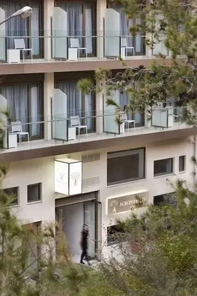 Tek Büyük veya İki Ayrı Yataklı Oda (Filopappou view)