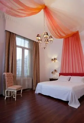 Deluxe Tek Büyük veya İki Ayrı Yataklı Oda