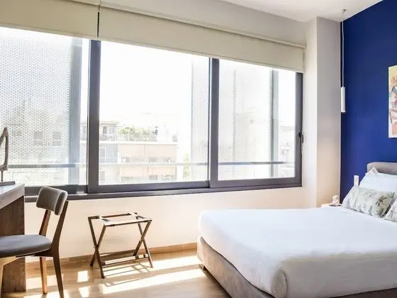 City Tek Büyük Yataklı Oda