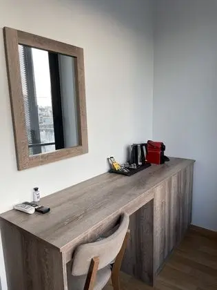 City Tek Büyük Yataklı Oda