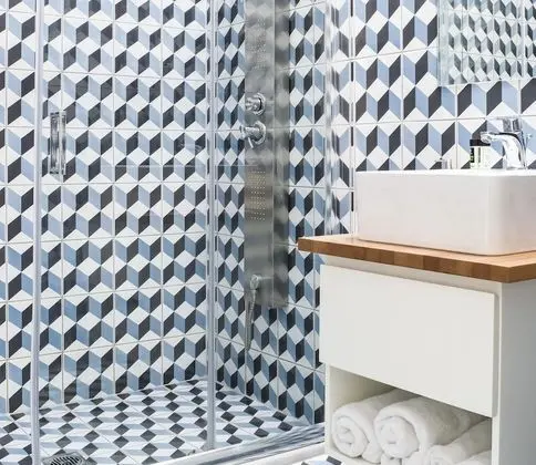 City Tek Büyük Yataklı Oda