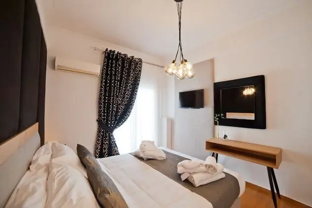 Deluxe Çatı Katı Süiti (Penthouse) (Acropolis View)