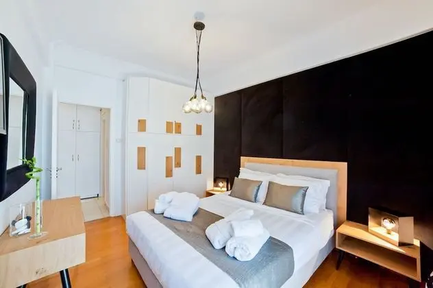Deluxe Çatı Katı Süiti (Penthouse) (Acropolis View)
