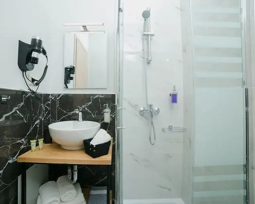 Economy Tek Büyük Yataklı Oda