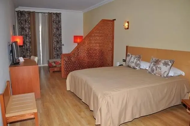 Luxury Tek Büyük Yataklı Oda