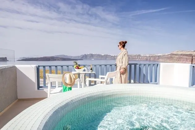 Deluxe Suite with Hot Tub