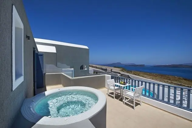 Deluxe Suite with Hot Tub