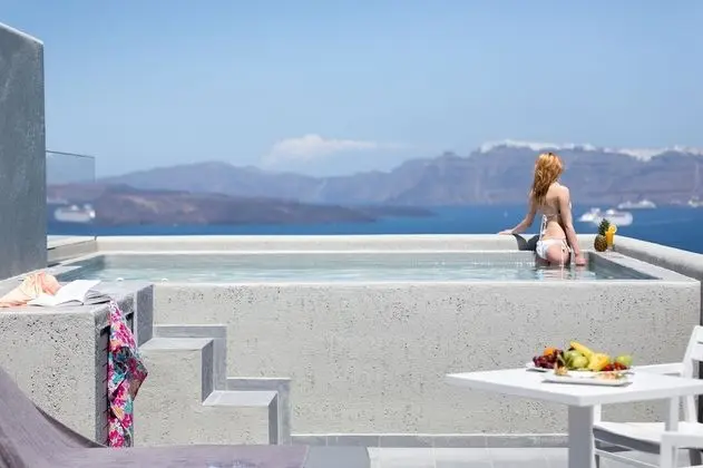Honeymoon Suite with Plunge Pool
