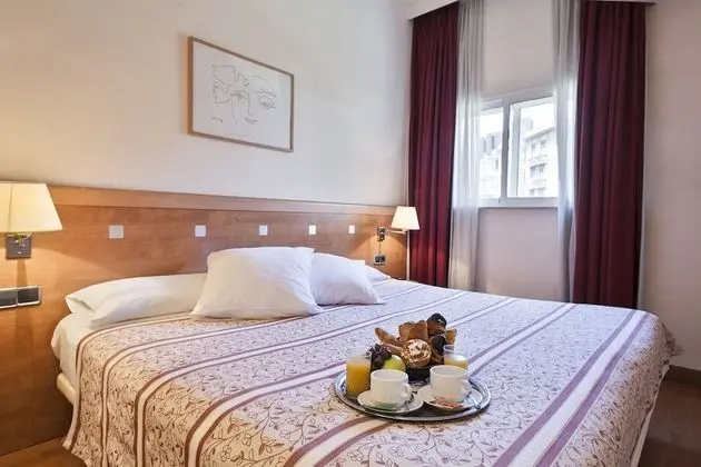 Tek Büyük veya İki Ayrı Yataklı Oda