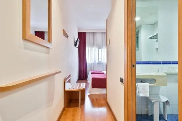 Tek Büyük veya İki Ayrı Yataklı Oda