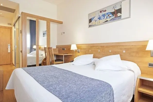 Tek Büyük veya İki Ayrı Yataklı Oda