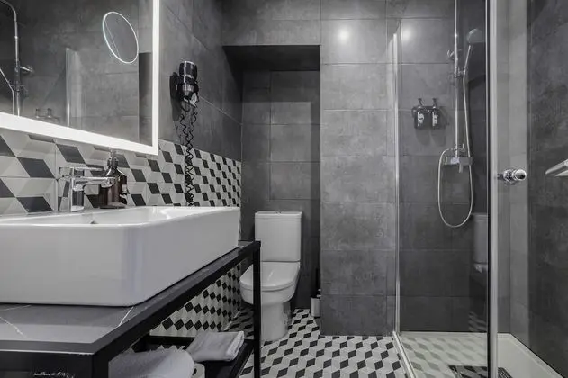 Comfort Tek Büyük Yataklı Oda