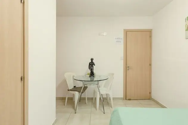Double Room, Private Bathroom (1)