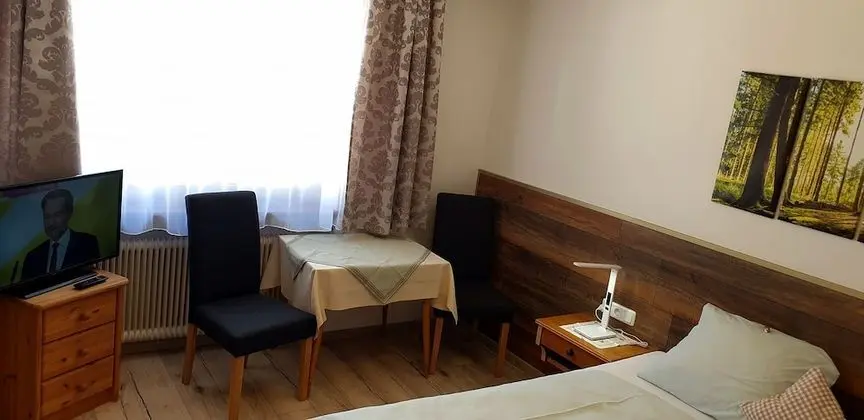 Classic Tek Büyük Yataklı Oda