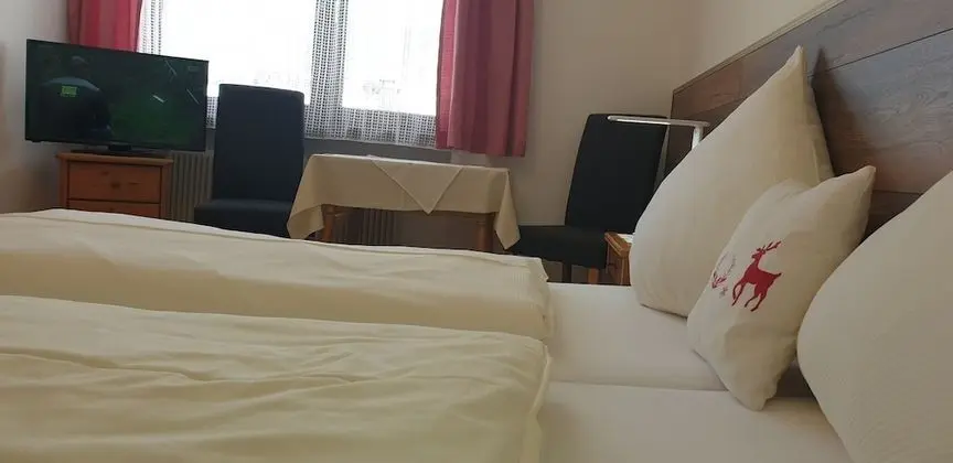 Classic Tek Büyük Yataklı Oda