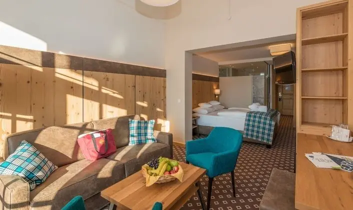 Junior Stüdyo Süit