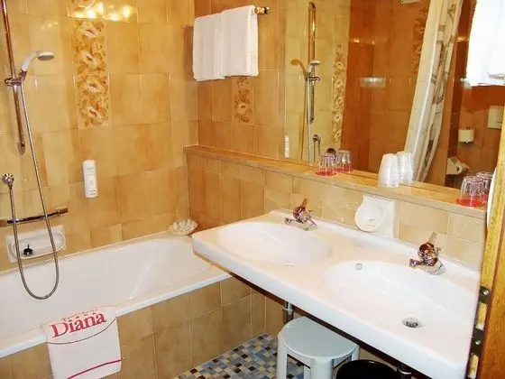 Comfort Tek Büyük Yataklı Oda, Dağ Manzaralı