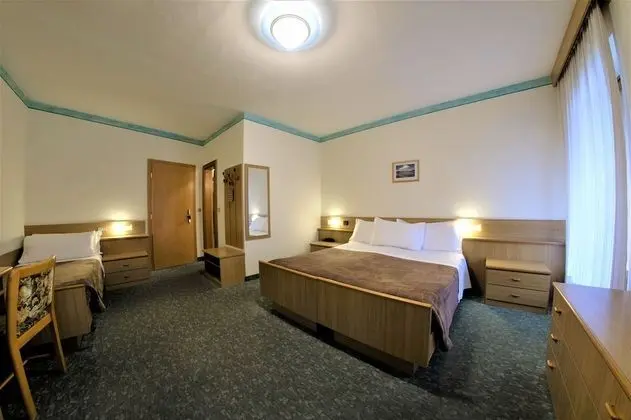 Basic Üç Kişilik Oda